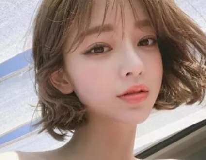 女生心碎伤感个性签名2018精选 像我这种人注定孤生一人