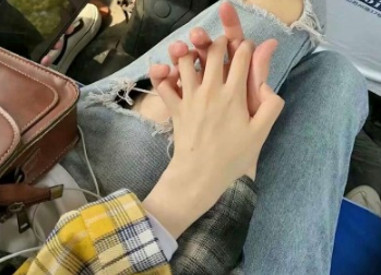 00后个性情侣网名一男一女学生简短 独特好听的情侣网名大全