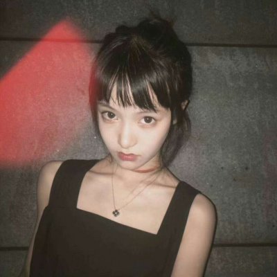 微信女生头像伤感好看2019最新 无依无靠烂命一条