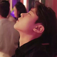 伤感颓废的帅气男生图片2018最新的 你在我心上又退我万丈