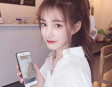 女生简单气质个性签名2018最新 蓝天白云吃吃喝喝才是我的梦想