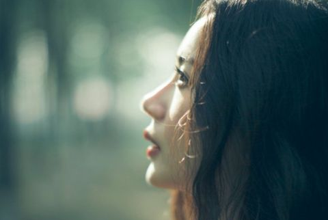 坚强女人的个性签名2018 坚强到令人心疼的短句