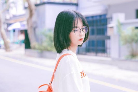 思念的签名牵挂一个人2018 想起某个人一阵傻笑一阵失落