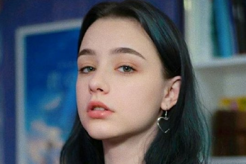 假装无所谓的伤感签名拽一点的2018 心中藏恶鬼眼中无良人