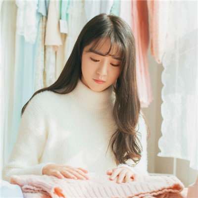 2018唯美有意境小清新女生长发头像 微蓝的心情承载微寒的回忆