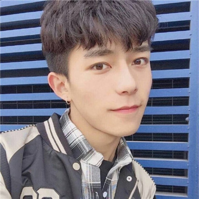快手网红头像男生图片2018精选 成年人的生活里没有容易二字