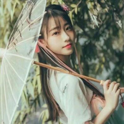 2018强迫症头像女生唯美古风高清图片 伸手在风中爱恨都自由